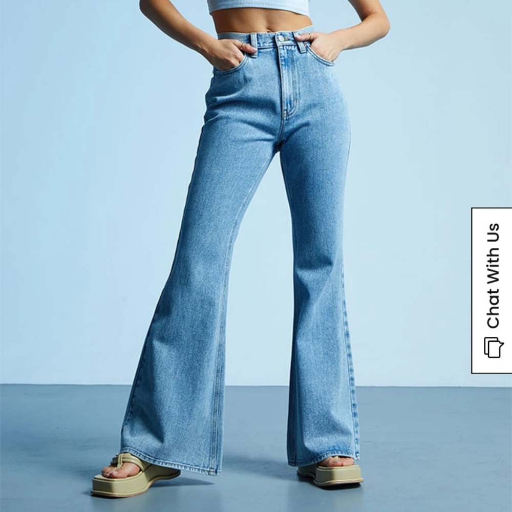 PacSun Eco Medium Blue High Waisted Flare Jeans (Size 24)